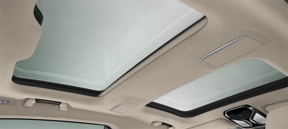 Sky Lounge Panorama BMW 740Li